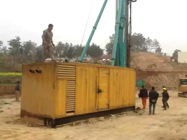 方城如何判断水冷式机油散热器密封件是否需要更换？